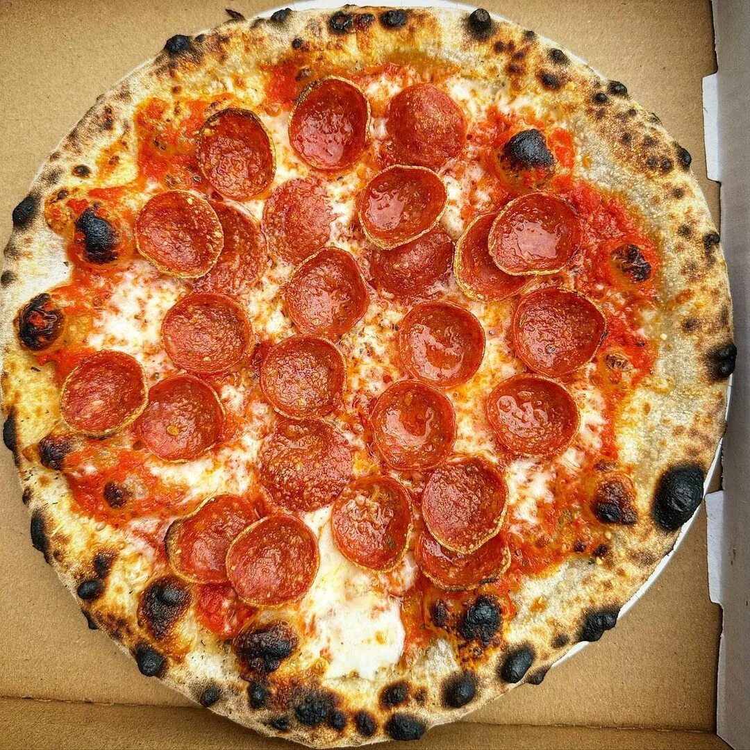 фото пепперони пицца в коробке фото 42