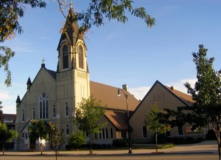 File:Church of St. Thomas the Apostle, W. View, 822 E. Grand