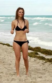30+ Hottest & Sexiest Bikini Pics of Maria Menounos CELEBRIT
