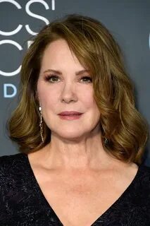 Elizabeth Perkins