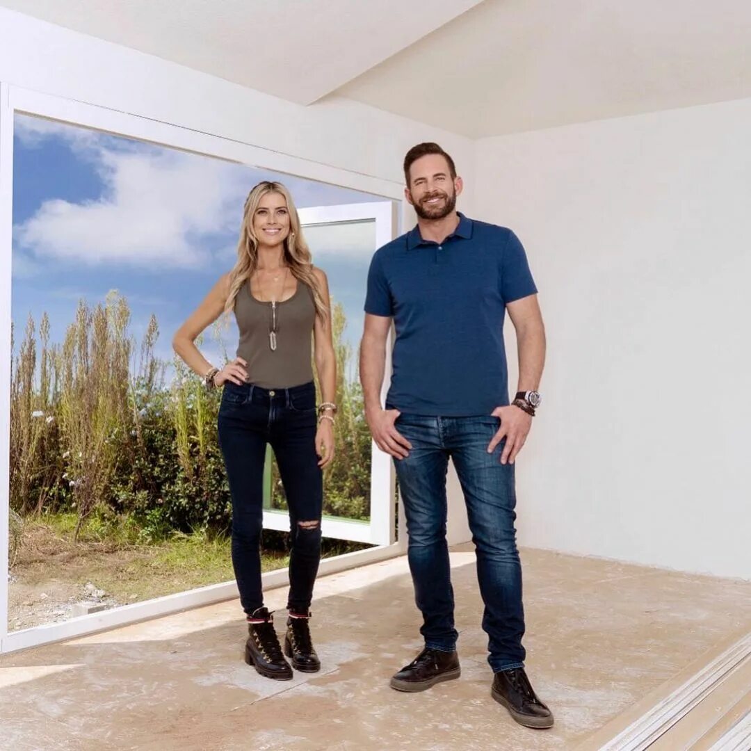The first new episode of Flip or Flop is back on tonight on @hgtv at 9PM ET...