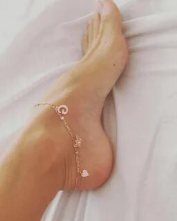 Gina Gerson Feet (12 photos) - celebrity-feet.com