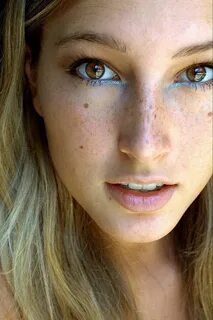 Pretty eyes and freckles - Imgur