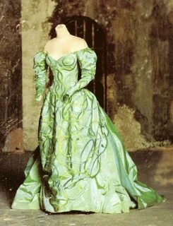 Every girl needs a snake dress! Lucy Westenra's green ball g