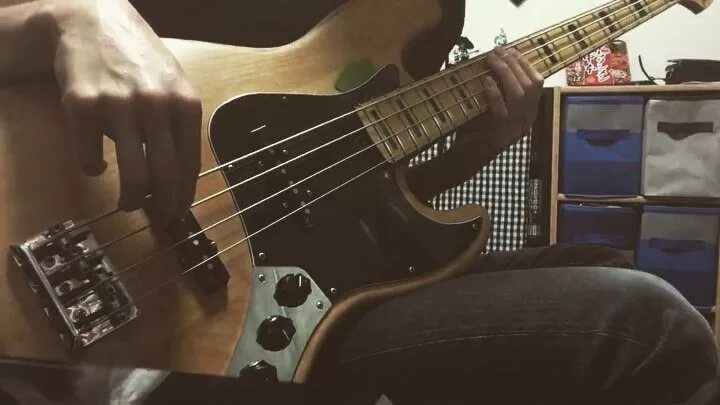 Ryuga Kato поделился(-ась) видео в Instagram: “Guitar solo on bass #bass #s...