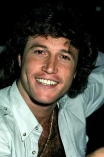 44 Amazing Color Photos of Andy Gibb in the 1970s and 1980s 
