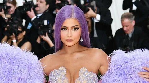 Kylie Jenner Debuts Purple Hair at the Met Gala 2019 - Photo