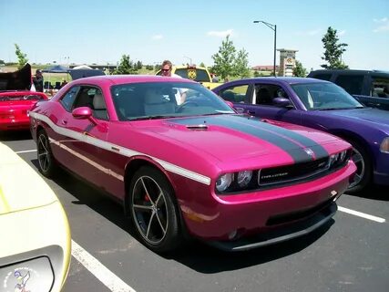 Pink Dodge Charger I so want this car:) Carros, Auto
