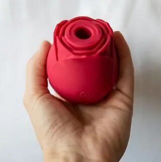 German using rose toy