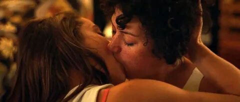 Alia Shawkat & Laia Costa Lesbian Scissoring in 'Duck Butter