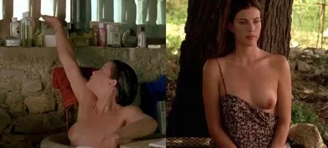 Liv Tyler shows her tits in 'Stealing Beauty' at Movie'n'co