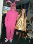 25 Funny Couple Costumes For Halloween That Are Pretty Spook