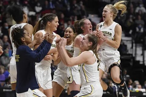 Michigan women’s basketball ranked in top 10 for first time