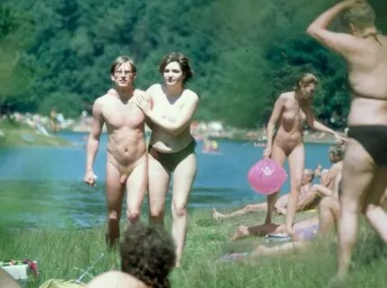 Gallery: Nudists summer near the rivers, lake, etc.. no.01 P