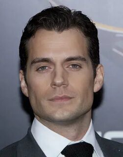 June 12 "Man Of Steel" European Premiere - 0007 - Cavill Pho