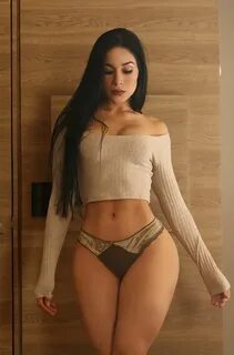 кампус жилище Предварителна продажба yuliett torres bikini И