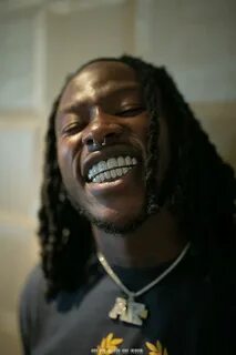 Alvin Kamara Gold Teeth : History Of Grillz 4 500 Years Of G