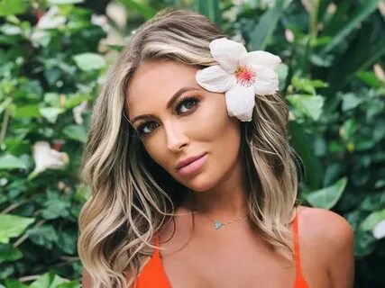Paulina Gretzky's Measurements: Bra Size, Height, Weight and