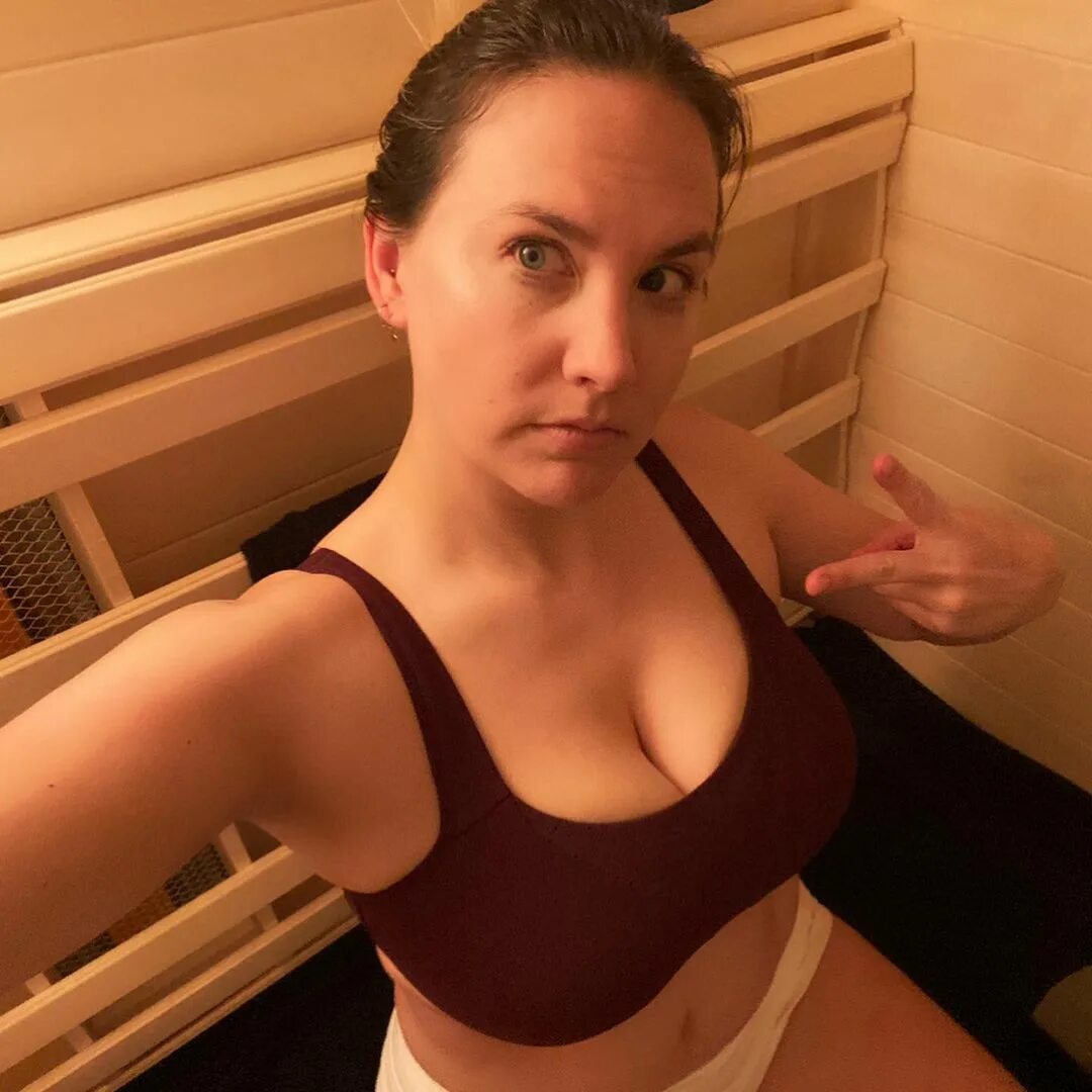 Instagram'da Dr. Brenda Mondragon, DC: "Sauna time after an inten...