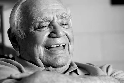 Ernest Borgnine on set at the Harrisburg Hospital - Tersninj