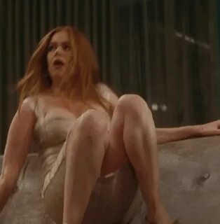 Sweet Isla Fisher’s upskirt in Keeping up with the Joneses -