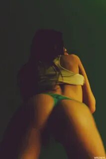 #shake #sexy #ass #teasing #gif smutty.com