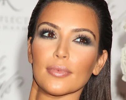 How to recreate Kim Kardashian's eye makeup look in 3 simple