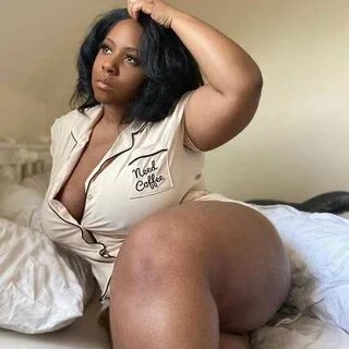 Curvy Sexy Thick Black Girl - Great Porn site without regist