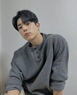 Profil dan Karir Lee Chan-Hyung (이찬형) (李 贊 炯, Lee Chan-Hyeon