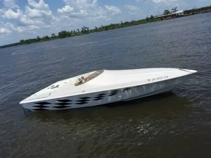 1997 Wellcraft Scarab powerboat for sale in Louisiana