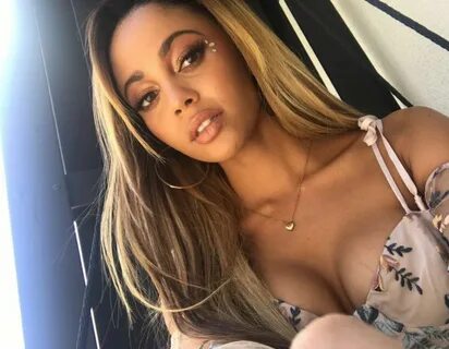 ✧ @miillows ✧ Vanessa morgan, Vanessa morgan hot, Vanessa