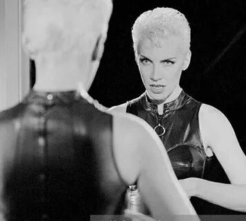 Annie Lennox в Твиттере: "Equal pay for doing the same job a