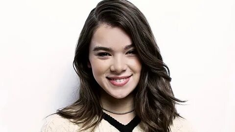 Hailee Steinfeld For Desktop