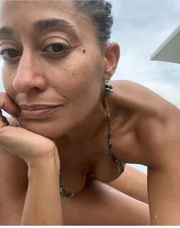 Tracee Ellis Ross Shows Off Her Pretty Body In A Bikini As S