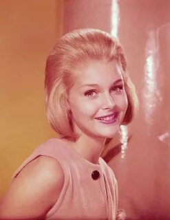 Picture of Carol Lynley