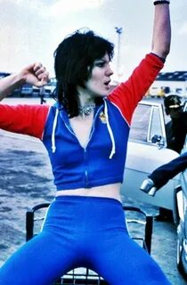Joan Jett's Edgy Hairstyle: 30 Amazing Color Portrait Photos