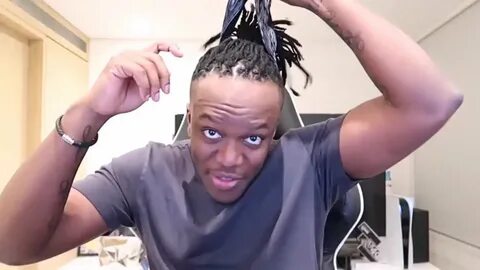 KSI Shows his Forehead - YouTube