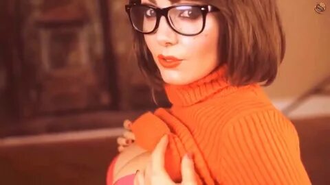 Jessica Nigri - Velma - YouTube