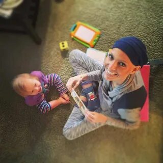 Smiling cancer-stricken singer Joey Feek out of bed and teac