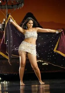 Anushka Hot thigh Show Images From Okka Magaadu