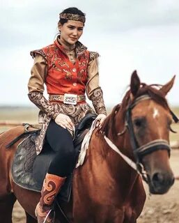 Казашка Kazakhstan Fantasy clothing, Historical fashion, Nom