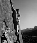 Stone Nudes" фотопроект фотографа Deana Fidelmana - Photar.r