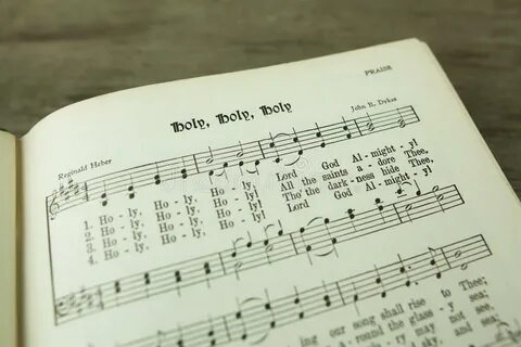 Святой святой святой христианский гимн в Hymnal Редакционное