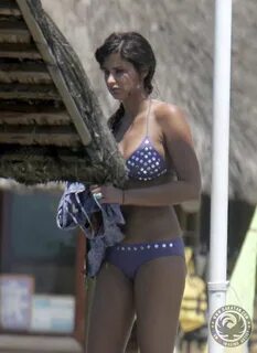 Malika Ménard sexy en bikini à l’ile Maurice (photos) 1pic1d