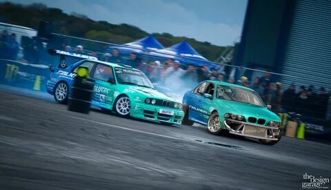 Two of the best looking BMWs drifting in tandem