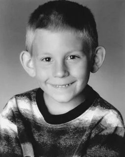 Erik Per Sullivan (Young) - Childhood Photos, Age, Family, H