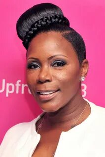 Sommore Looks - StyleBistro