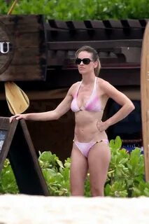 Pictures of Hilary Swank in a Bikini POPSUGAR Celebrity