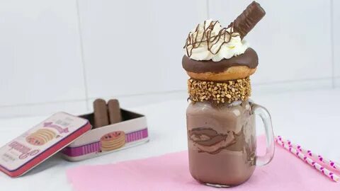 Batido de Chocolate con Nutella y Donut Malteada de tres Cho