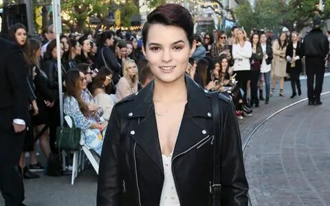 Brianna Hildebrand has a Girlfriend and Dating Continously,R